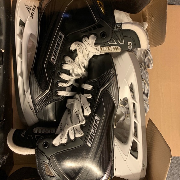 Bauer Supreme 180 Skates w/ Box - Picture 4 of 5